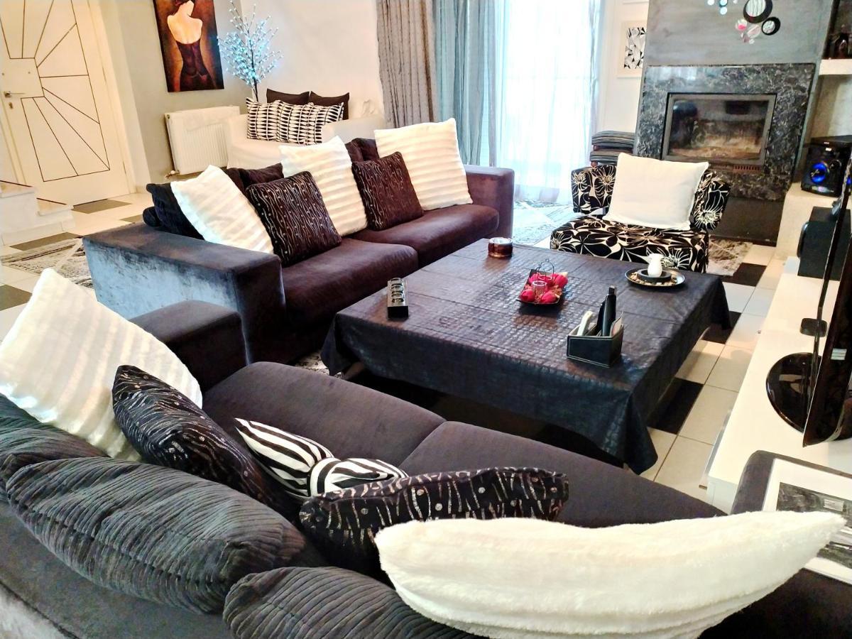 Appartamento Greek Hospitality 2 Atene Esterno foto