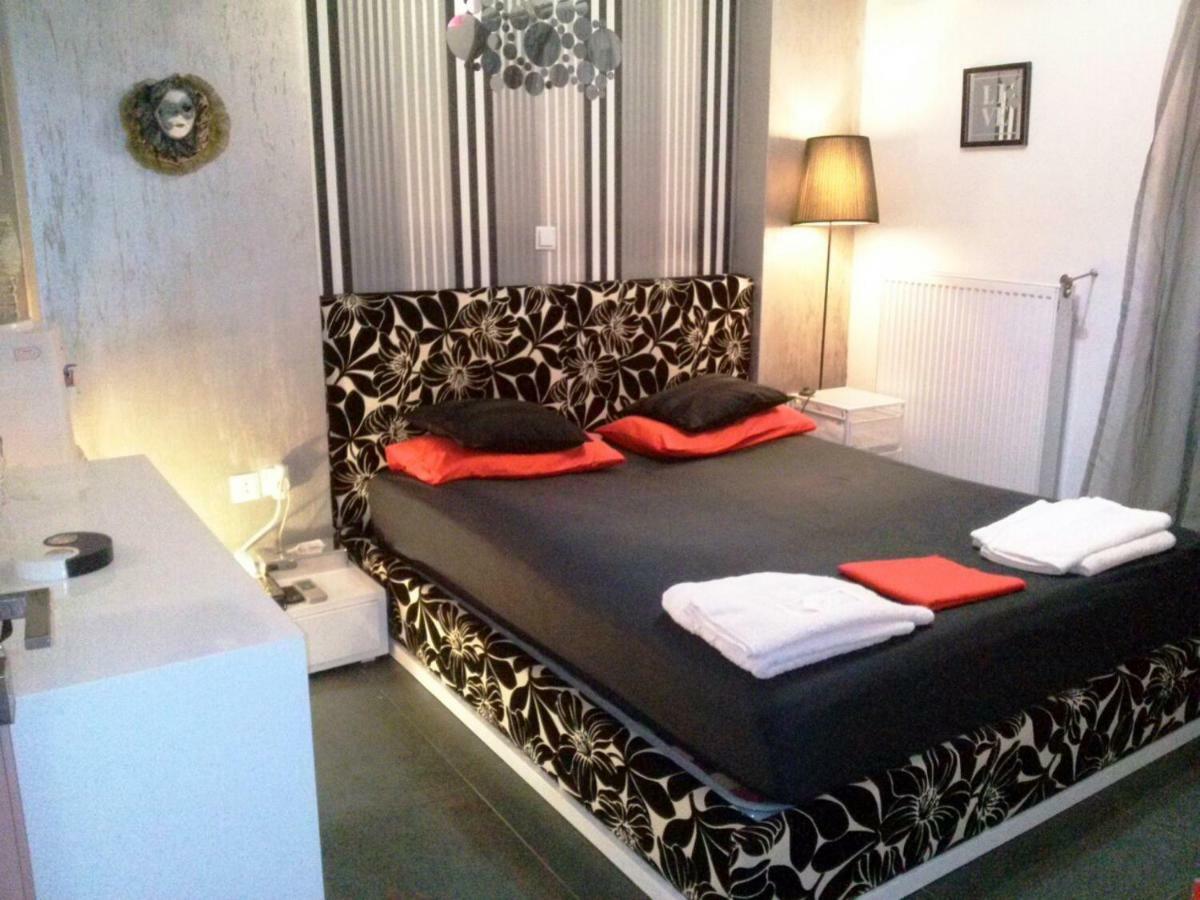 Appartamento Greek Hospitality 2 Atene Esterno foto