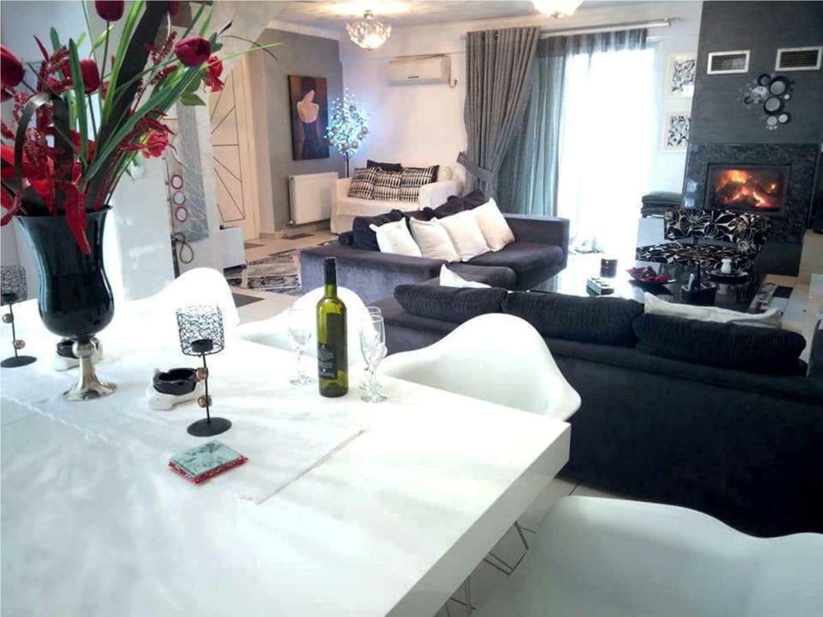 Appartamento Greek Hospitality 2 Atene Esterno foto