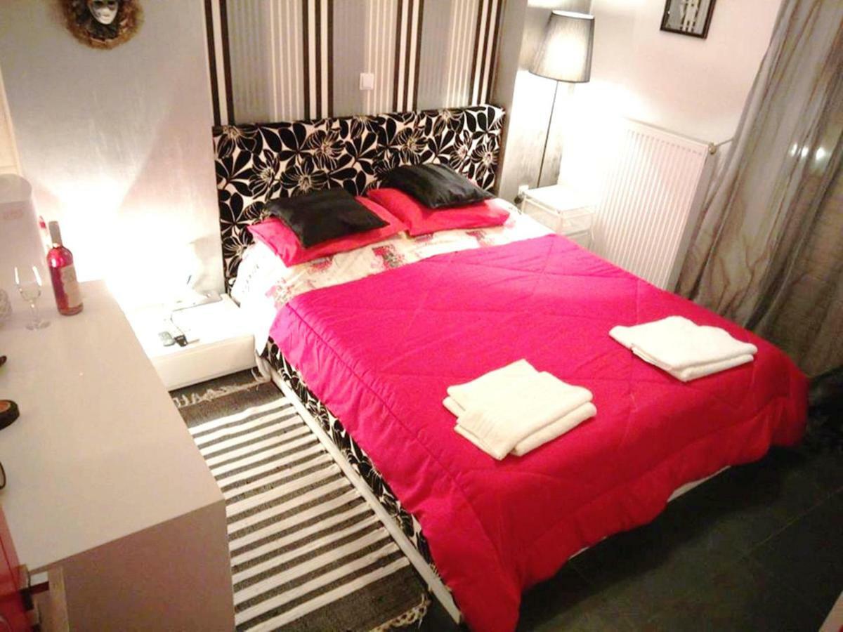Appartamento Greek Hospitality 2 Atene Esterno foto