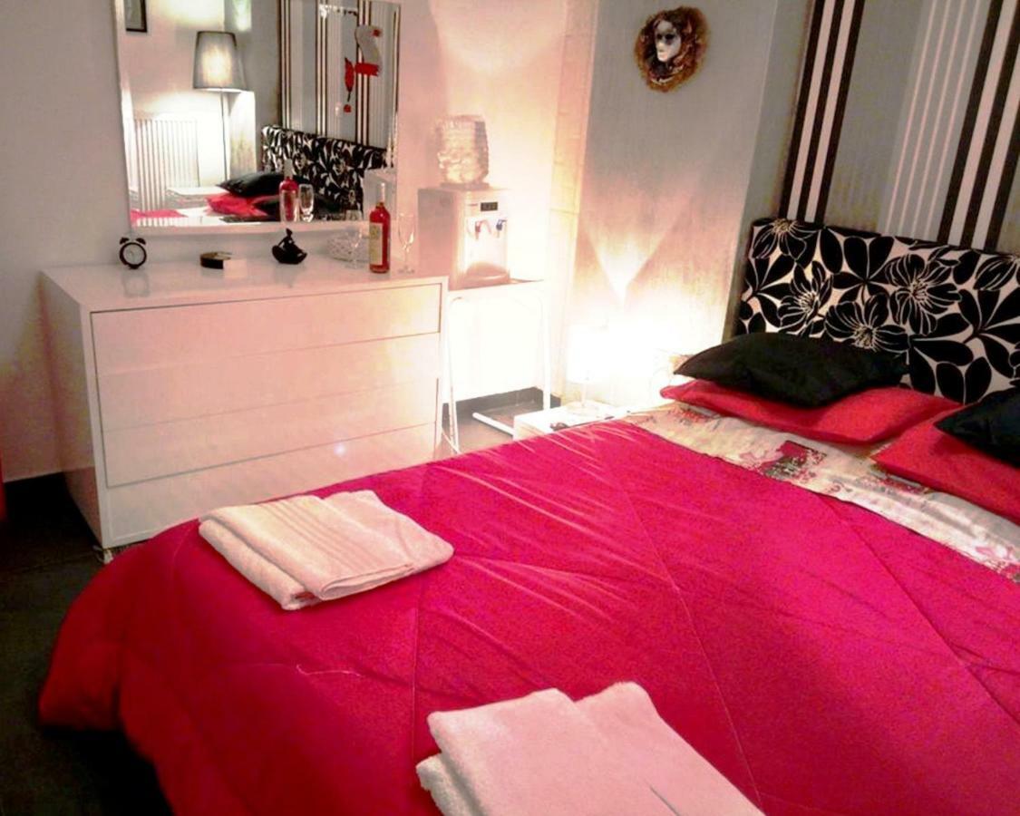 Appartamento Greek Hospitality 2 Atene Esterno foto