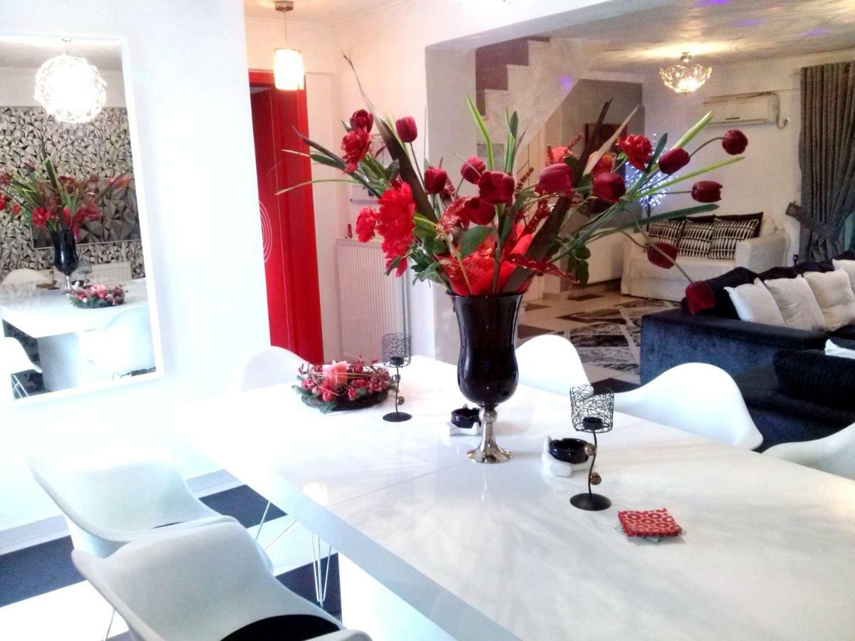 Appartamento Greek Hospitality 2 Atene Esterno foto