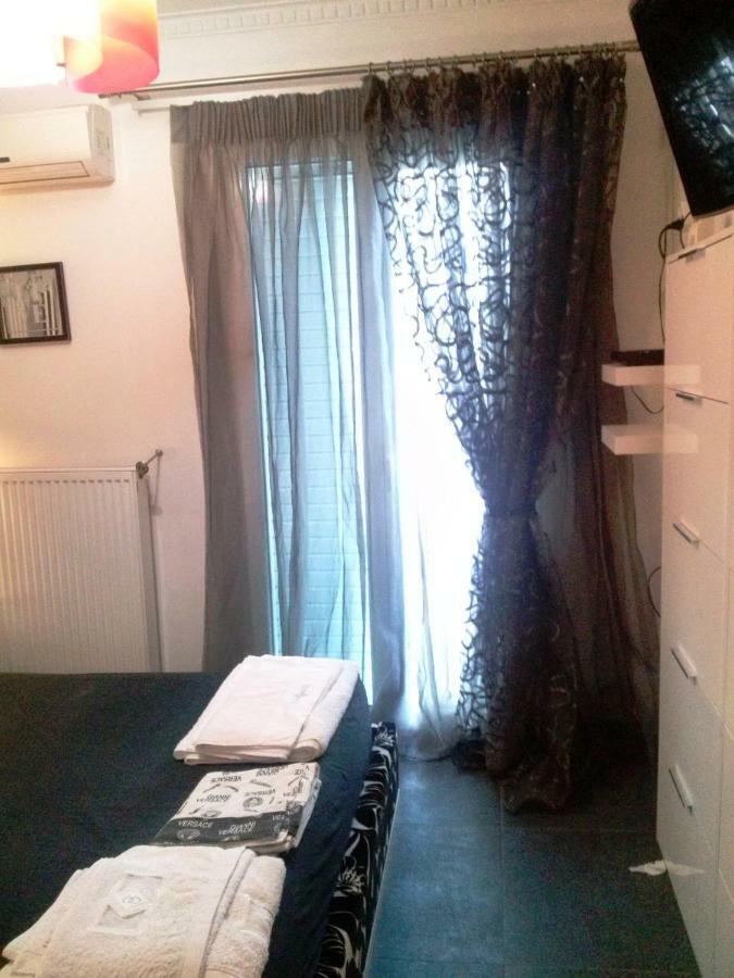 Appartamento Greek Hospitality 2 Atene Esterno foto