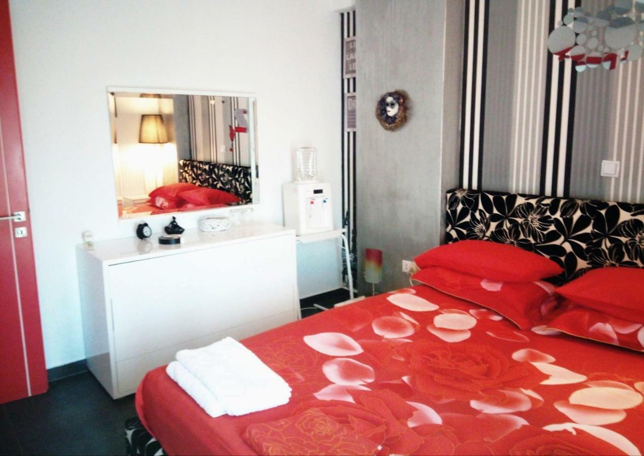 Appartamento Greek Hospitality 2 Atene Esterno foto